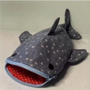 Shark zipper pouch